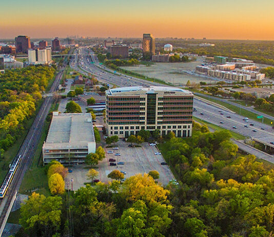 The Planet’s Digital Backbone: How the Texas “Telecom Corridor” United the World and Survived Its Demise